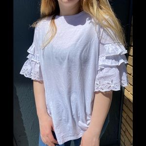 🤍White Lace Sleeve Tee